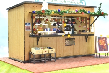 Weihnachtsmarktstand Christbaumschmuck - Spur 1 Fertigmodell